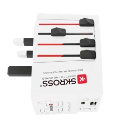Gift Campaign Adattatore da viaggio universale con 2 porte e cavo incluso Skross></noscript> Accessori Da Viaggio