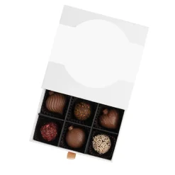 Gift Campaign Assortimenti di cioccolatini al latte e tartufi in confezione elegante> Cioccolatini