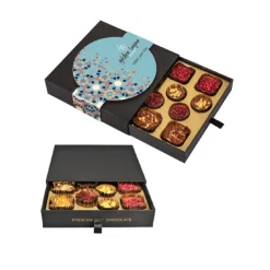 Gift Campaign Assortimento di 12 cioccolatini con 4 ripieni differenti in scatola></noscript> Cioccolatini