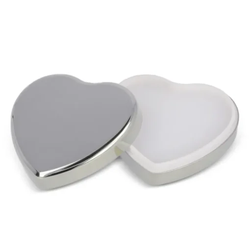 Gift Campaign Balsamo labbra in scatolina di metallo a forma di cuore> Burrocacao