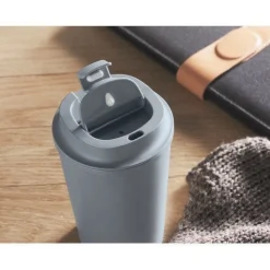 Gift Campaign Bicchiere take away a doppia parete in PLA con interno in TPR 350ml></noscript> Bicchieri Take Away