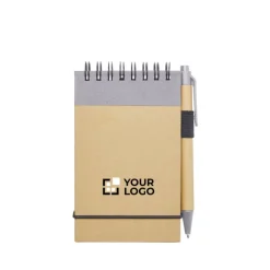 Gift Campaign Blocco note A7 in carta riciclata con spirale, fogli a righe e penna><noscript><img width=