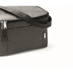 Gift Campaign Borsa frigo promozionale isolante tasca frontale 6 lattine rPET></noscript> Borse Termiche