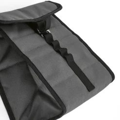 Gift Campaign Borsa termica in rPET con finiture nere e chiusura con patta e fibbia></noscript> Borse Termiche