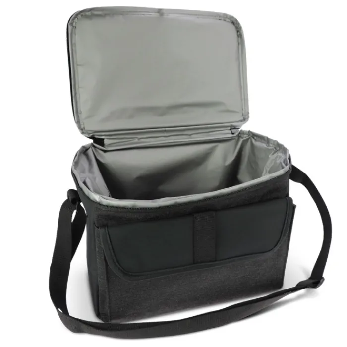 Gift Campaign Borsa termica nera promozionale in rPET con tracolla regolabile da 8l> Borse Termiche