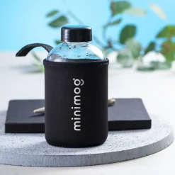 Gift Campaign Bottiglietta in vetro con logo con custodia 600ml Softshell></noscript> Borracce In Vetro