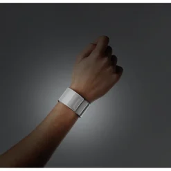 Gift Campaign Braccialetto fluo da braccio con strato in velluto nero VisiPro></noscript> Gadget Per Bicicletta|Braccialetti Pubblicitari