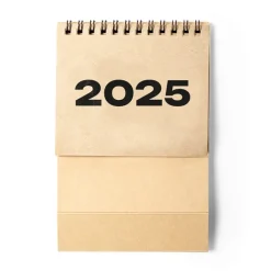 Gift Campaign Calendario da tavolo 2025 in cartone riciclato con spirale nera></noscript> Gadget Per L'Ufficio