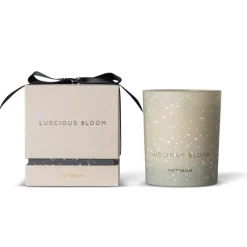 Gift Campaign Candela profumata con aroma floreale e durata di 38 ore Victorian> Candele