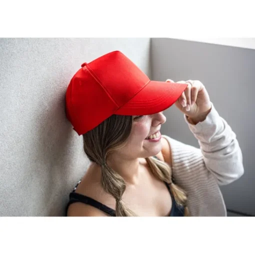 Gift Campaign Cappellino poliestere riciclato 5 pannelli e chiusura adesiva 210 g/m2> Cappellini Personalizzati