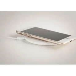 Gift Campaign Caricabatterie wireless con logo in ABS riciclato da 10W Recyclemate></noscript> Gadget Ecologici|Caricabatterie
