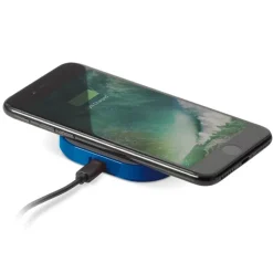 Gift Campaign Caricatore wireless quadrato disponibile in 6 colori vivaci da 5W></noscript> Caricabatterie