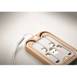Gift Campaign Caricatore wireless 15W in scatola di bambù con cavetto e 5 connettori></noscript> Caricabatterie
