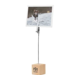 Gift Campaign Clip portafoto pubblicitaria con base cubica in Wood></noscript> Gadget Per L'Ufficio