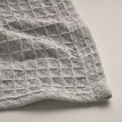 Gift Campaign Coperta in cotone leggero da 300 gr/m2 con trama a waffle></noscript> Coperte