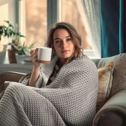 Gift Campaign Coperta in cotone leggero da 300 gr/m2 con trama a waffle></noscript> Coperte