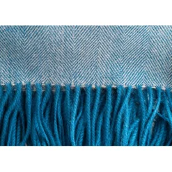 Gift Campaign Coperte promozionali in acrilico morbide con frange 270 g/m2 Sofa></noscript> Coperte