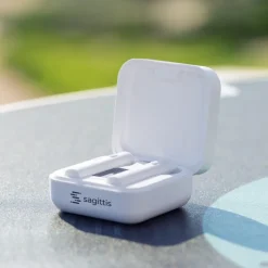 Gift Campaign Cuffiette bluetooth in custodia con pannello solare Solar Charging></noscript> Auricolari Personalizzati