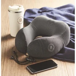 Gift Campaign Cuscino da viaggio in tessuto cationico con sacchetto Confort></noscript> Accessori Da Viaggio