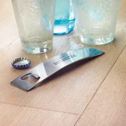 Gift Campaign Elegante apribottiglie con logo in acciaio inox Curvus></noscript> Apribottiglie Personalizzati