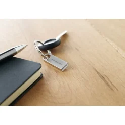 Gift Campaign Elegante e compatta USB in alluminio per portachiavi Compacto Round><noscript><img width=