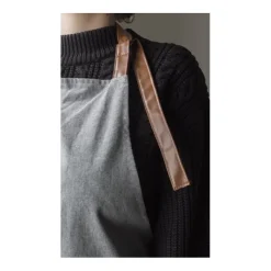 Gift Campaign Grembiule da cucina in RPET con lacci in similpelle.></noscript> Grembiuli Personalizzati