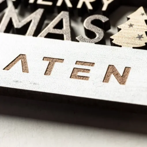 Gift Campaign Magnete in legno con messaggio natalizio Merry Xmas> Gadget Natalizi