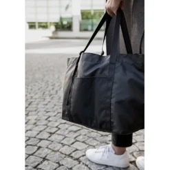Gift Campaign Maxi borsa in poliestere riciclato con tasche interne ed esterne></noscript> Borse Da Viaggio