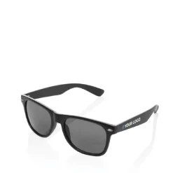 Gift Campaign Occhiali da sole in PC riciclato con lenti fumè UV400 Greeny></noscript> Occhiali Da Sole Personalizzati