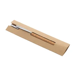 Gift Campaign Penna pubblicitaria di sughero con custodia inchiostro blu Natural></noscript> Penne Ecologiche