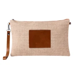 Gift Campaign Pochette in iuta con dettaglio centrale e laccetto in ecopelle></noscript> Pochette Personalizzate