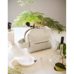 Gift Campaign Pochette realizzata con materiali riciclati e manico laterale></noscript> Pochette Personalizzate