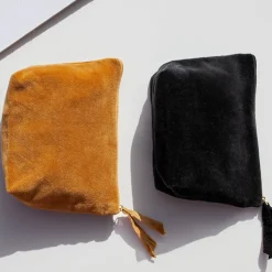 Gift Campaign Porta trucchi con finitura liscia e vellutata Fluffy></noscript> Gadget Per Parrucchieri|Pochette Personalizzate