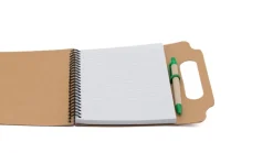 Gift Campaign Portablocco con fogli neutri post-it e penna cartone riciclato Voyage></noscript> Block Notes|Taccuini Tascabili E Quadernini A6
