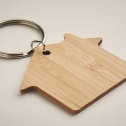 Gift Campaign Portachiavi promozionali in bambù a forma di casa></noscript> Portachiavi In Legno