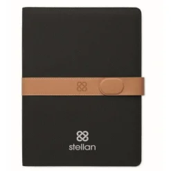 Gift Campaign Portadocumenti A4 in rPET con chiusura magnetica e block notes a righe></noscript> Portadocumenti Personalizzati