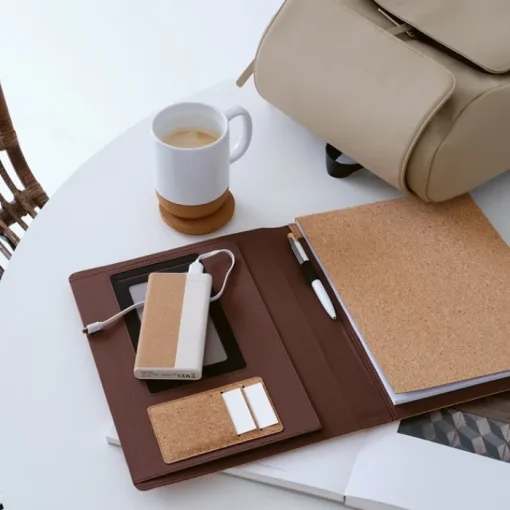 Gift Campaign Portadocumenti A4 in sughero con tasca per tablet e cellulare> Portadocumenti Personalizzati