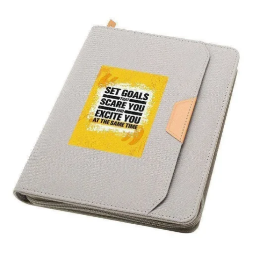 Gift Campaign Portadocumenti a righe in plastica riciclata arrotondata A5> Portadocumenti Personalizzati