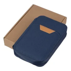 Gift Campaign Portafoglio in rPET con dettagli in PU e protezione RFID></noscript> Accessori Da Viaggio
