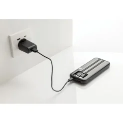 Gift Campaign Powerbank con cavi integrati e display digitale 10.000 mAh></noscript> Power Bank Personalizzati