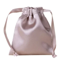 Gift Campaign Sacchetto piccolo in raso personalizzabile con chiusura a cordoncino coordinato> Borse Di Tela Personalizzate
