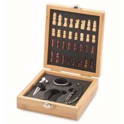 Gift Campaign Scatola di bambù che include un mini gioco di scacchi e un set da vino></noscript> Gadget Per Vino