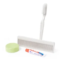 Gift Campaign Set da viaggio con spazzolino, dentifricio, sapone e pettine Essential> Accessori Da Viaggio
