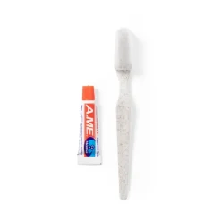 Gift Campaign Set da viaggio con spazzolino in fibra di grano e dentifricio Dental></noscript> Accessori Da Viaggio