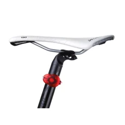 Gift Campaign Set di 2 luci addizionali rosse e bianche per bicicletta con scatola></noscript> Gadget Per Bicicletta