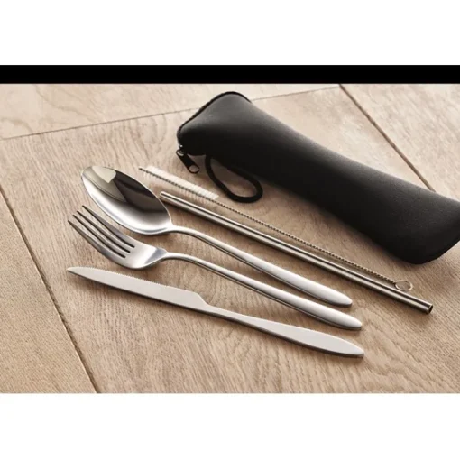 Gift Campaign Set di posate con logo in acciaio inox in un sacchetto di neoprene nero> Altri Utensili Da Cucina