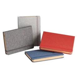 Gift Campaign Taccuini aziendali A5 copertina RPET con tasca pagine a righe Texture></noscript> Taccuini Ecologici|Quaderni A5