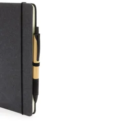 Gift Campaign Taccuini con logo A5 con elastico pagine a righe Recycled Leather></noscript> Taccuini Ecologici