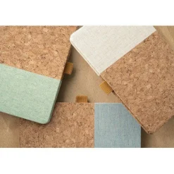 Gift Campaign Taccuini ecologici personalizzati a righe copertina sughero e lino Greener Colors><noscript><img width=