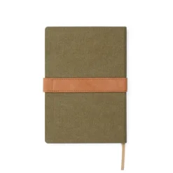 Gift Campaign Taccuino A5 a righe copertina in tela riciclata e chiusura magnetica><noscript><img width=